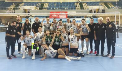 Sakarya Voleybol-Vakıfbank (B) : 3-0