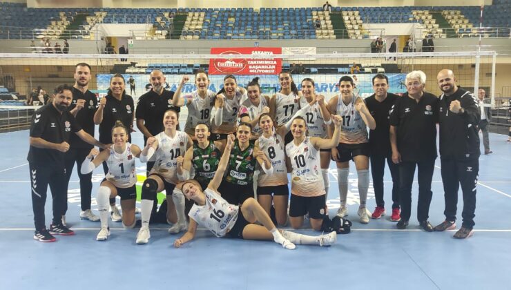 Sakarya Voleybol-Vakıfbank (B) : 3-0