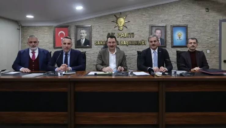 AK Parti’de yönetim toplandı